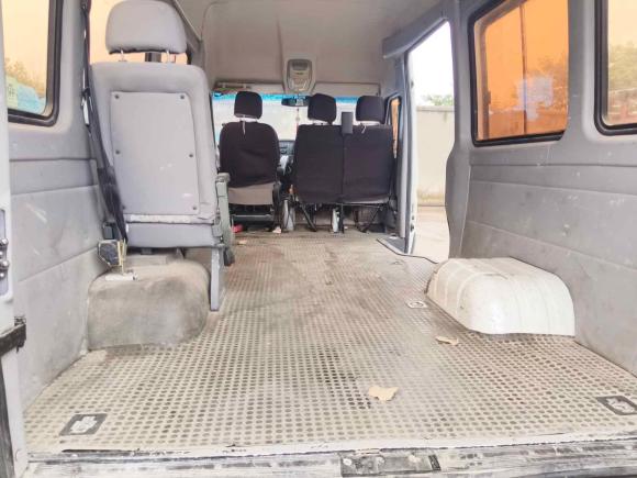 [常州·苏A] 二手依维柯依维柯褒迪2013款 2.5T-A37 客货两用高顶