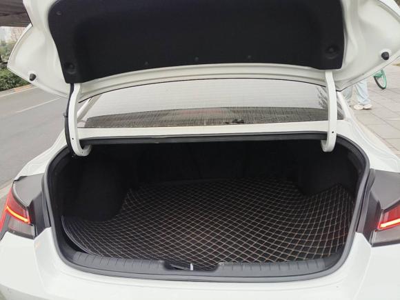 [成都·川A] 二手现代伊兰特2022款 1.5L CVT 20周年纪念款