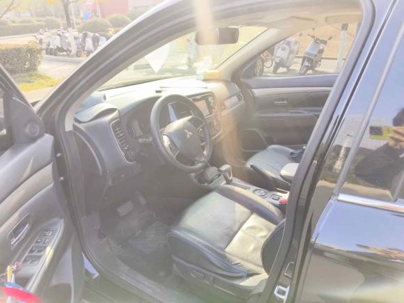 [南京·苏A] 二手三菱欧蓝德2013款 2.4L 四驱豪华导航版 7座