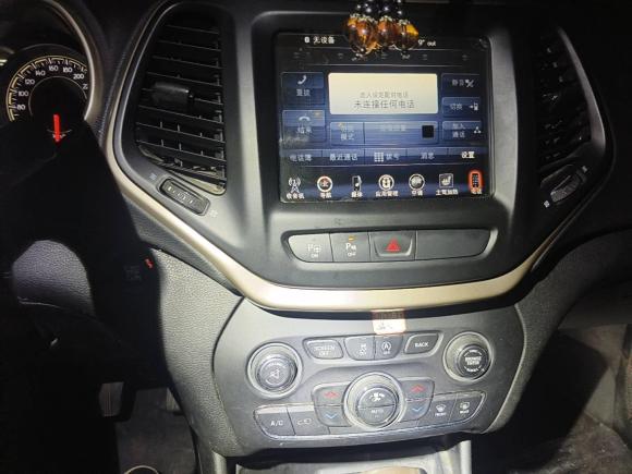 [武汉·鄂A] 二手Jeep自由光2016款 2.4L 优越版