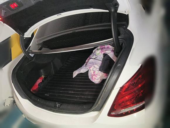 [成都·川A] 二手奔驰奔驰C级2015款 C 200 运动版 4MATIC