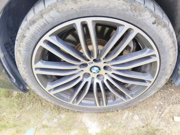 [上海·苏A] 二手宝马宝马5系2018款 530Li 领先型 M运动套装