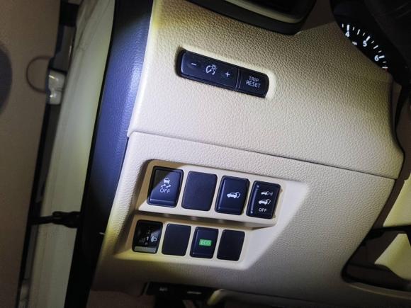 [深圳·粤B] 二手日产奇骏2014款 2.5L CVT豪华版 4WD