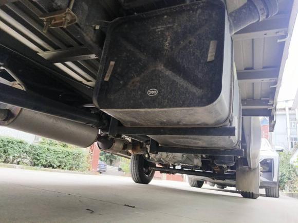 [宁波·浙B] 二手长安跨越跨越王X52021款 1.6L汽油标准版单排双后轮栏板3600mm货箱DAM16KR