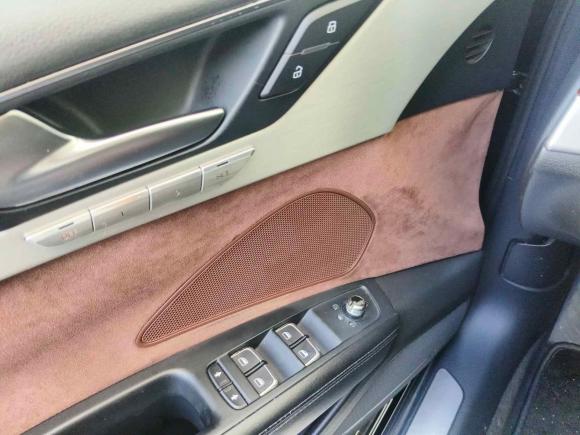 [深圳·粤P] 二手奥迪奥迪A82011款 A8L 3.0 TFSI quattro豪华型(213kW)