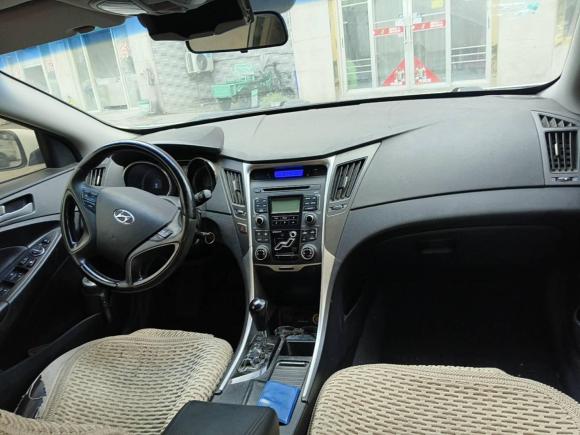 [南京·苏L] 二手现代索纳塔2011款 2.0L 自动领先版