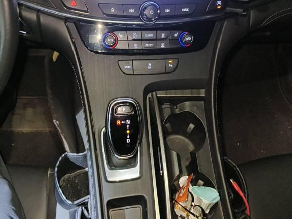 [青岛·鲁B] 二手别克君越2022款 652T 豪华型