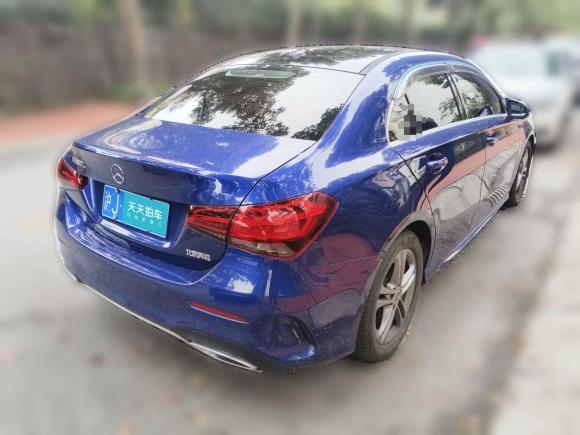 [上海·沪J] 二手奔驰奔驰A级2020款 A 180 L 运动轿车