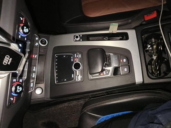 [杭州·浙A] 二手奥迪奥迪Q5L2020款 40 TFSI 荣享时尚型