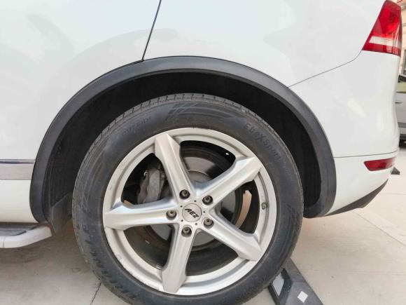 [深圳·粤B] 二手大众途锐2011款 3.0TSI 高配型