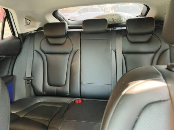 [温州·浙C] 二手奔腾奔腾B702023款 第三代 1.5T 自动悦享型70周年纪念版