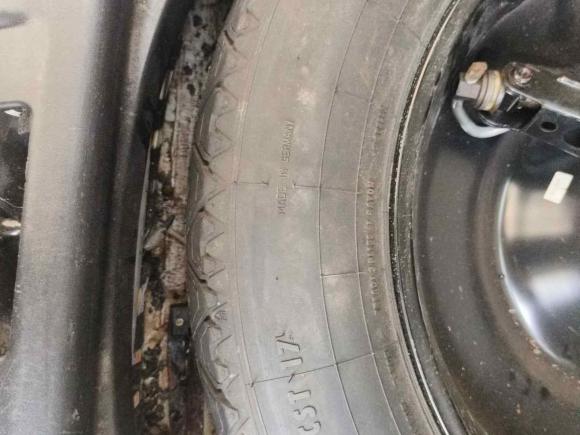 [杭州·赣E] 二手路虎揽胜极光2012款 2.0T 5门耀致版