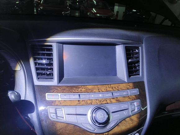 [深圳·粤B] 二手英菲尼迪英菲尼迪QX602014款 2.5 S/C Hybrid 两驱卓越版