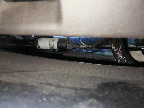 [广州·桂A] 二手大众途锐2011款 3.0TSI 高配型