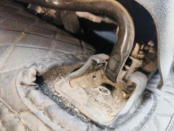 [西安·陕U] 二手丰田雷凌2021款 双擎 1.8H E-CVT豪华版