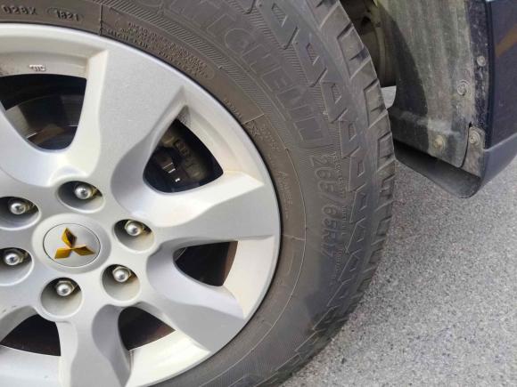 [青岛·鲁U] 二手三菱帕杰罗2016款 3.0L 自动标准版 国IV