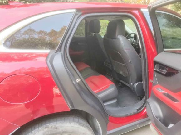 [上海·沪B] 二手捷豹捷豹F-PACE2018款 2.0T 四驱都市尊享版