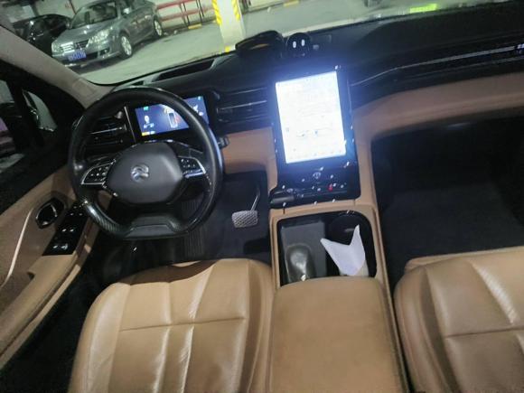 [上海·沪A] 二手蔚来蔚来ES82018款 355KM 基准版 六座版