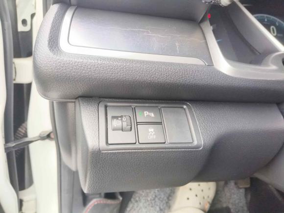 [广州·粤K] 二手本田思域2016款 220TURBO CVT豪华版