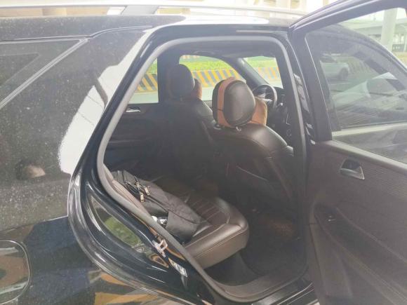 [广州·粤A] 二手奔驰奔驰GLE2019款 GLE 320 4MATIC 动感型臻藏版