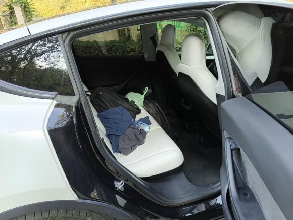 [佛山·粤A] 二手特斯拉Model Y2022款 后轮驱动版