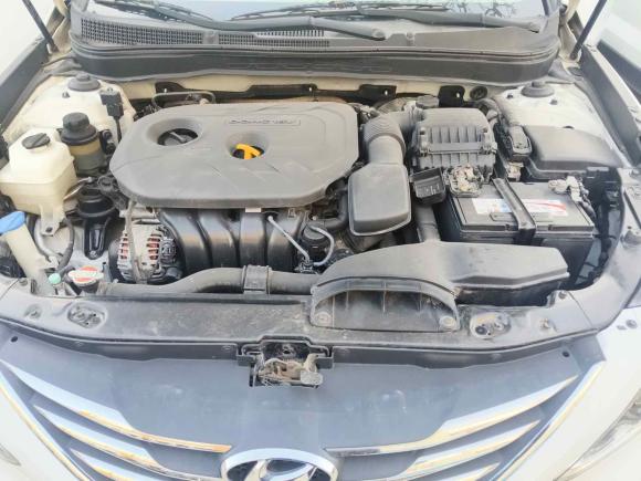 [青岛·鲁B] 二手现代索纳塔2013款 2.0L 自动时尚版