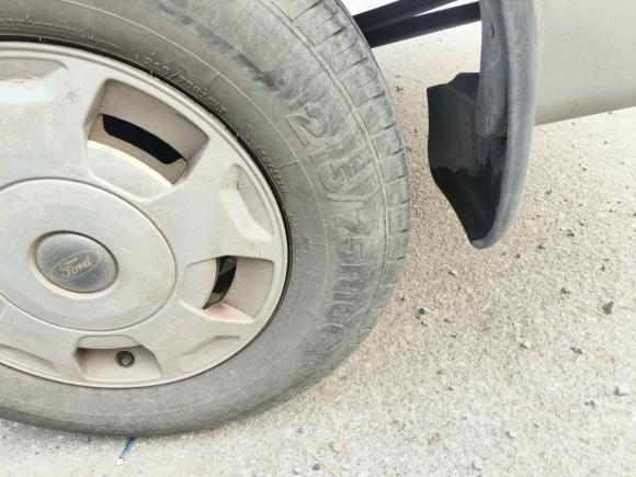 [南通·苏F] 二手福特新世代全顺2009款 2.4T柴油标准型短轴中顶国III