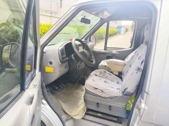 [上海·沪A] 二手福特经典全顺2013款 2.8T改款柴油冰白物流车长轴中顶JX493ZLQ4