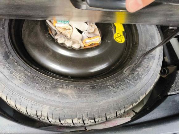 [佛山·粤X] 二手路虎揽胜极光2015款 2.0T 五门智耀版