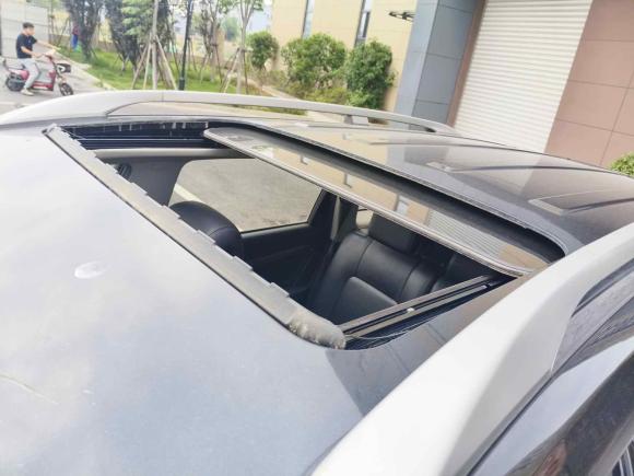 [上海·沪M] 二手雪佛兰科帕奇2011款 2.4 AT 7座豪华版