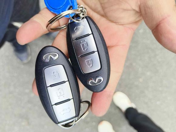 [上海·沪F] 二手英菲尼迪英菲尼迪Q50L2018款 2.0T 舒适版 国VI