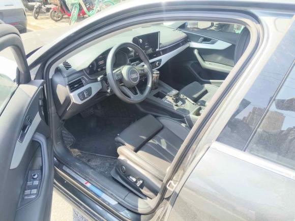 [上海·苏U] 二手奥迪奥迪A4L2024款 40 TFSI 时尚动感型