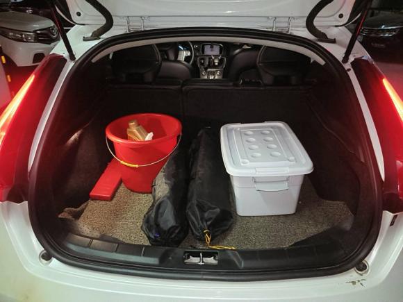 [济南·鲁A] 二手沃尔沃沃尔沃V402016款 T4 智雅版