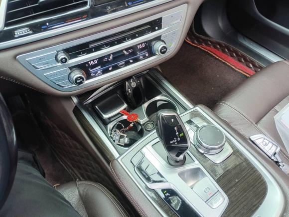 [成都·川A] 二手宝马宝马7系2016款 730Li 领先型