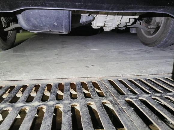 [青岛·鲁U] 二手上汽大通MAXUS新途V802021款 2.0T PLUS AMT城市版短轴超低顶7/8/9座