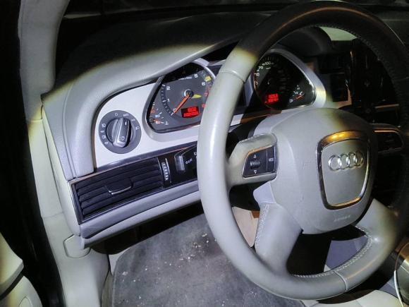 [深圳·粤B] 二手奥迪奥迪A6L2011款 2.0 TFSI 自动舒适型