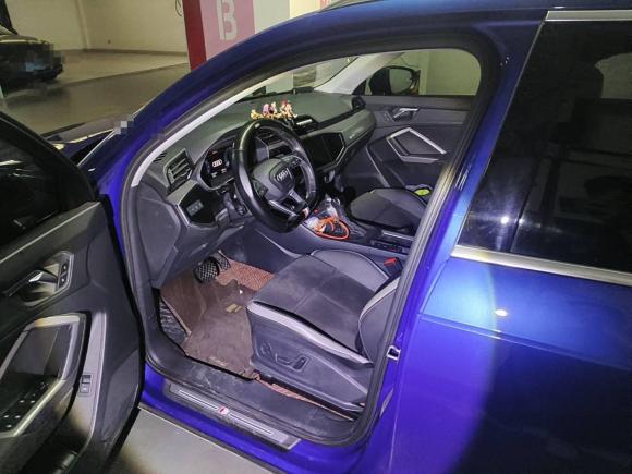 [上海·浙C] 二手奥迪奥迪Q32019款 35 TFSI 时尚动感型