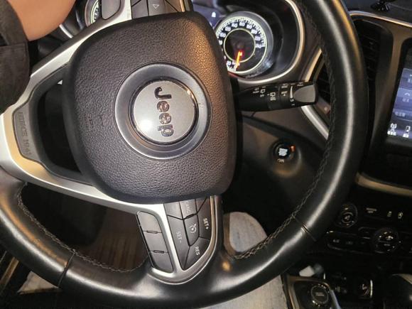 [杭州·浙A] 二手Jeep自由光2016款 2.4L 专业版