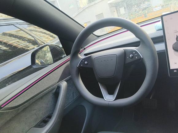 [上海·沪B] 二手特斯拉Model Y L2025款 长续航全轮驱动版