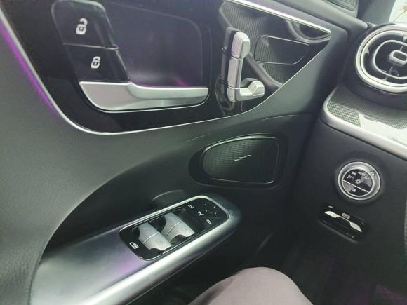 [上海·沪B] 二手奔驰奔驰C级2023款 C 260 L 运动版