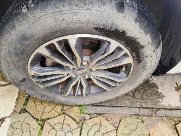 [南昌·赣A] 二手吉利汽车远景X62016款 1.8L 手动尊贵型