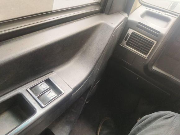 [杭州·豫A] 二手依维柯依维柯得意2017款 2.5T A35客车5-7座47Z5