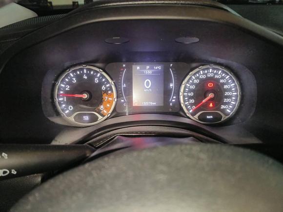 [苏州·苏E] 二手Jeep自由侠2018款 互联大屏版 180T 自动劲能版