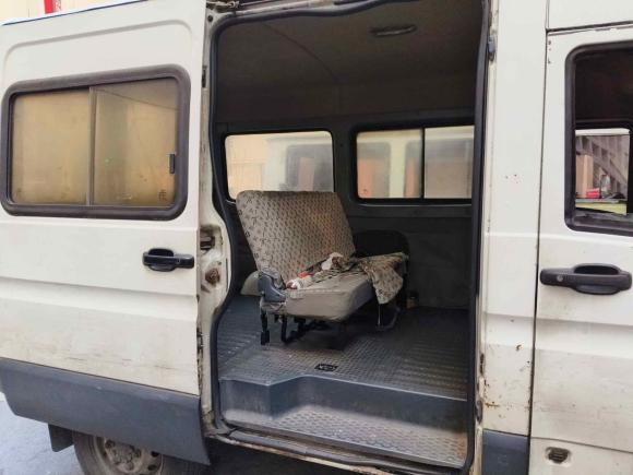 [上海·沪A] 二手依维柯依维柯褒迪2013款 2.8T-A36 客货两用