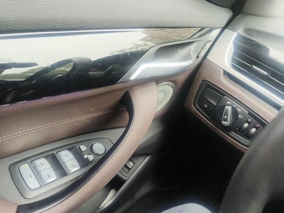 [上海·沪B] 二手宝马宝马X12022款 sDrive25Li 领先型