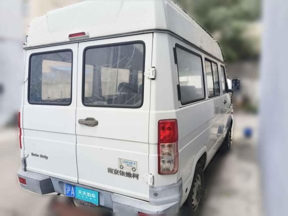 [上海·沪A] 二手依维柯依维柯得意2014款 2.8T-A35 NJ6494ACZ43S4