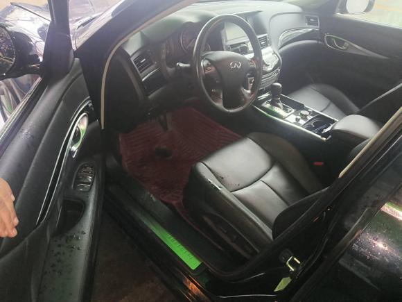 [上海·沪B] 二手英菲尼迪英菲尼迪Q702015款 Q70L 2.5L 精英版
