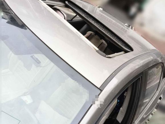 [武汉·鄂A] 二手丰田卡罗拉2017款 改款双擎 1.8L E-CVT精英版