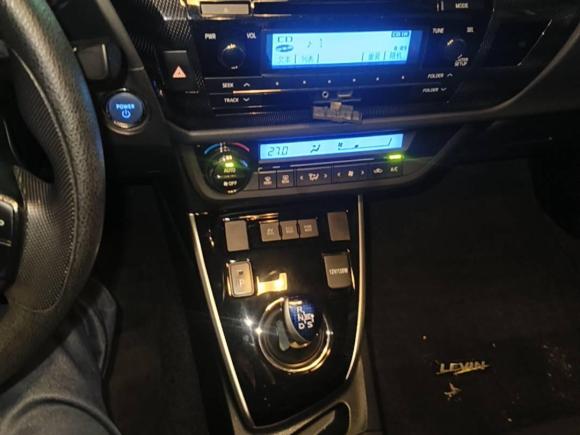 [广州·粤A] 二手丰田雷凌2016款 双擎 1.8H GS E-CVT精英天窗版