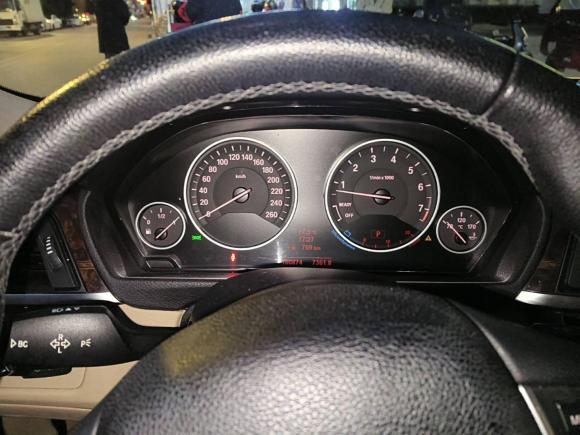 [南京·苏A] 二手宝马宝马3系2013款 320Li 豪华设计套装